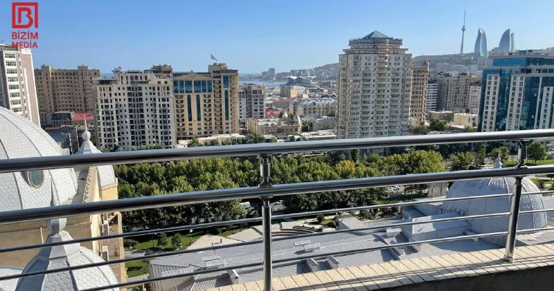 Hündürmərtəbəli binalarda GİZLİ TƏHLÜKƏ Eyvan məhəccərləri ölüm tələsinə çevrilib?