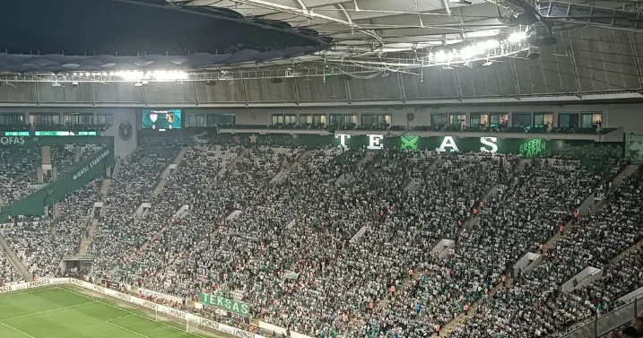 Toral 40 min azarkeşin önündə oynaya bilmədi