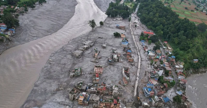 Nepaldakı daşqınlarda möcüzə: 9 gün sonra xilas edildilər