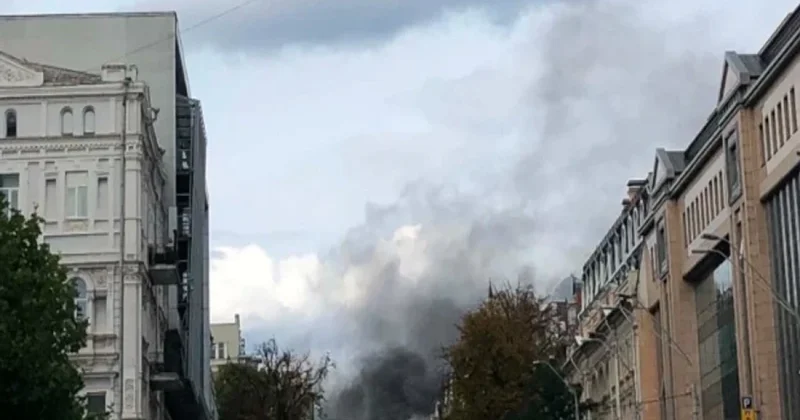 Rusiya ordusu Kiyevdə Ukrayna Təhlükəsizlik Xidmətinin binasına dron zərbəsi endirib, yanğın başlayıb FOTO