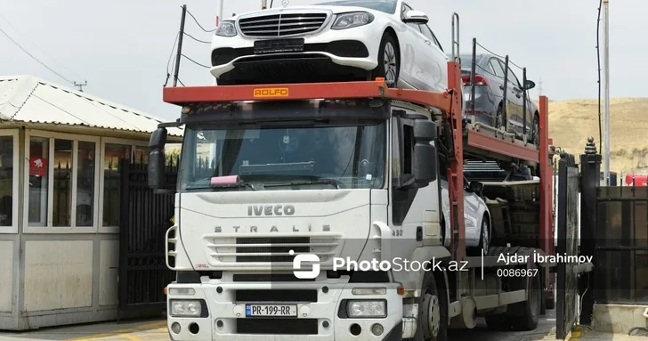 Таможенный контроль ввозимых автомобилей в Азербайджане стал льготным и упрощенным