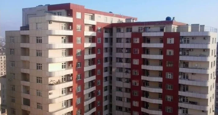 Bakıda evlərin qiyməti rekord qırır: Çıxış yolu nədir?