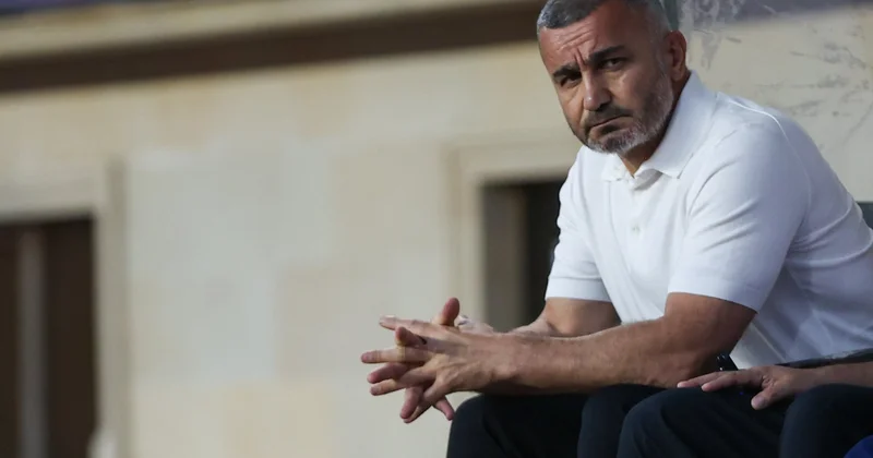 Qurban Qurbanov: Belə futbolçular bəzən komandaya əlavə fayda verir