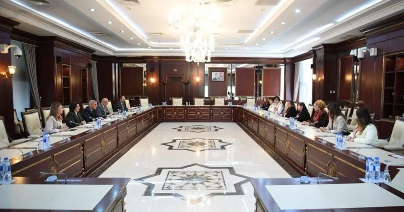 Türkdilli ölkələrin və icmaların qadın liderləri parlamentdə FOTOLAR