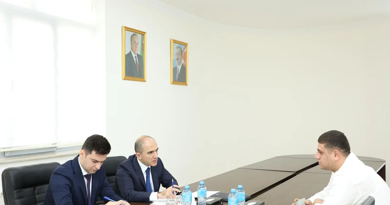 Nazirliyin Aparatının rəhbəri Fuad Musayev Siyəzən və Şabran rayonlarının sakinlərini qəbul edib