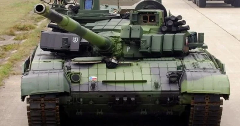 Çexiya Ukraynaya modernləşdirilmiş 30 tank verəcək