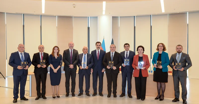 “QS 2026” qlobal reytinqinə daxil olan universitetlərimiz təltif olundu Fotolar