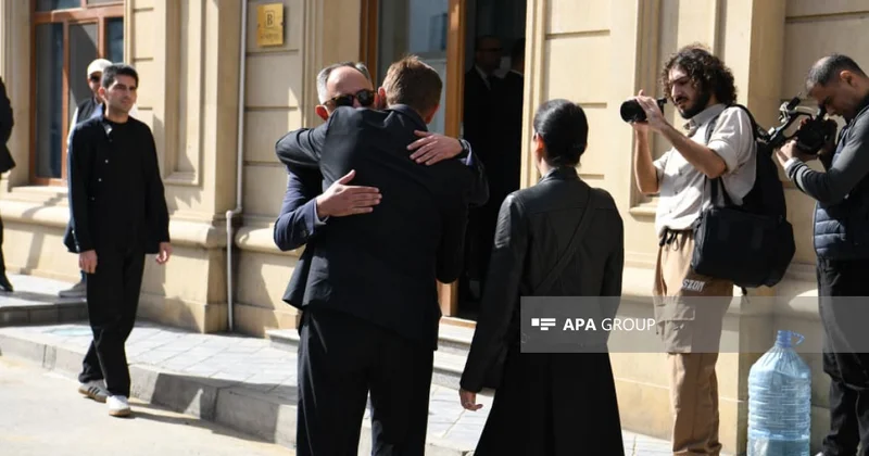 Oqtay Şirəliyev dəfn edilib FOTO YENİLƏNİB 1