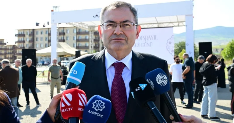 İntiqam Babayev: Musiqi sədaları, sənət əsərləri və nümayiş olunan fotolar Zəfər yolunu bir daha yaddaşlara həkk etdi