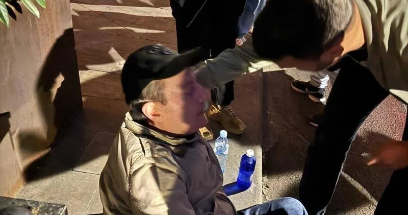 Митингующие в Тбилиси ворвались во двор резиденции президента ВИДЕО