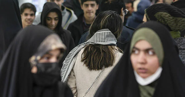 İranda hicab qadağası ləğv olunur KONKRET