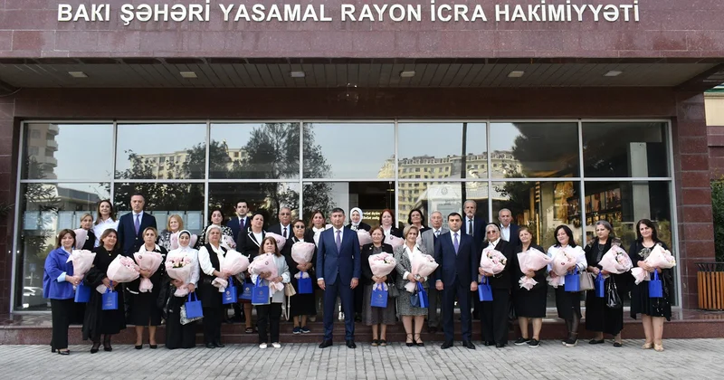 İcra başçısı qabaqcıl pedaqoqlarla görüşdü Fotolar