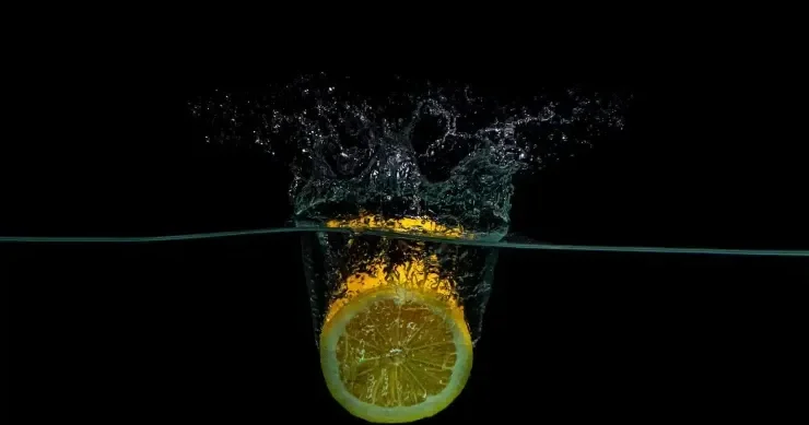 Hər gün limonlu su içsəniz nə baş verər? 5 gözlənilməz nəticə