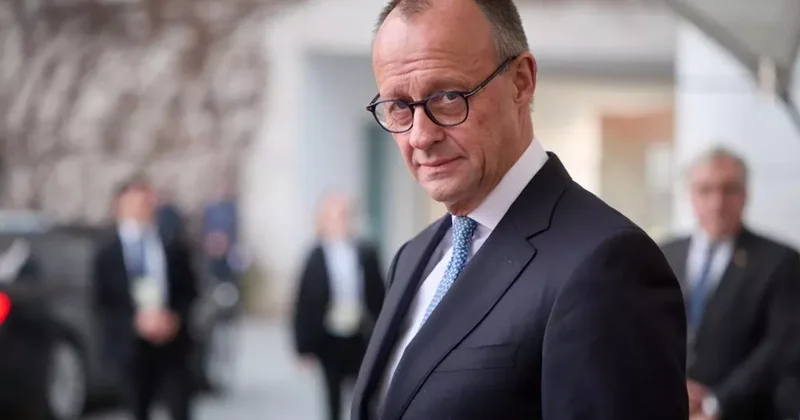 Spiegel: Мерц неожиданно приехал в Киев