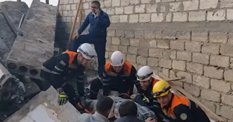 Строящийся дом обрушился в Баку: есть погибший видео