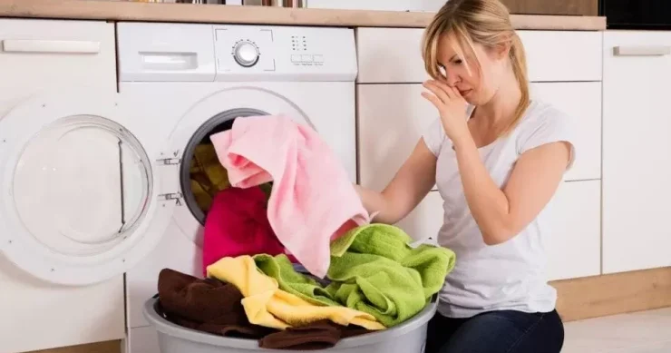 Nəm paltarları maşında nə qədər saxlamaq olar?