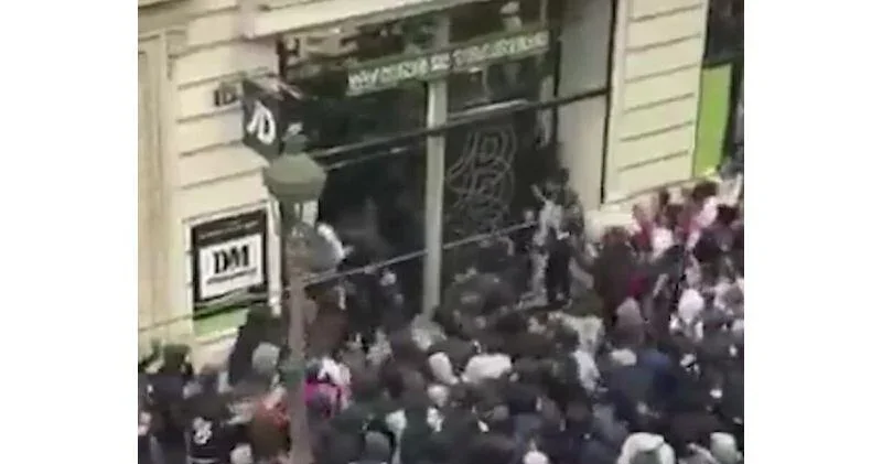 Протесты во Франции: закрыты более 400 школ ВИДЕО
