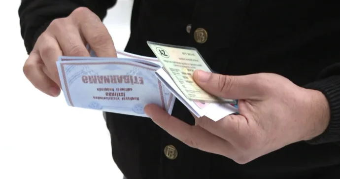 Avtomobil idarə etmə üçün etibarnamə tələbi niyə təkmilləşdirilmir? VİDEO