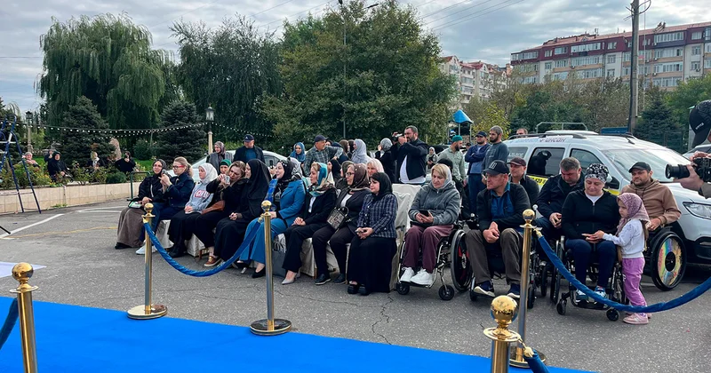 “İnsan“ fondu əlillər, yaşlılar və s. üçün pulsuz taksi layihəsi başlatdı... Dağıstanda... İBRƏTAMİZ FOTO
