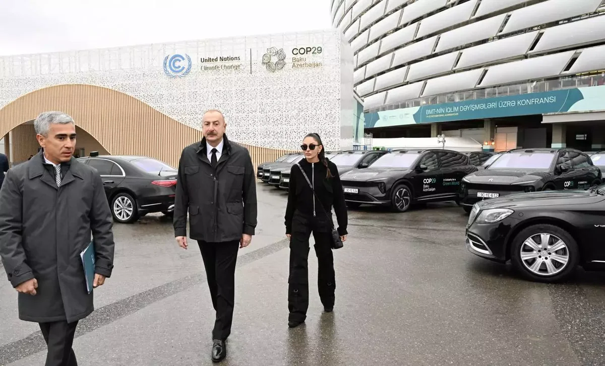 İlham Əliyev Bakı Olimpiya Stadionunun ərazisində COP29la bağlı yaradılan şəraitlə tanış olub YENİLƏNİB