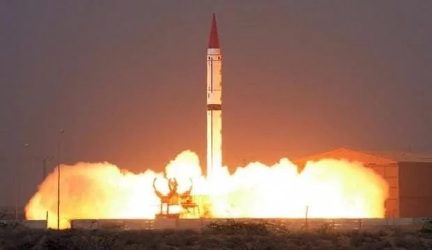 Pakistanın yeni raketi sınaqdan uğurla keçdi