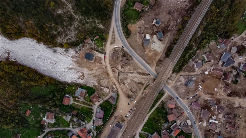 Bosniya və Herseqovinada daşqının vurduğu ziyanın bərpası davam edir Azərbaycanda özəl xəbərlər, araşdırmalar, təhlillər və müsahibələrin tək ünvanı