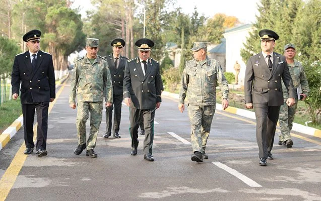 Xanlar Vəliyev Müdafiə Nazirliyinin hərbçiləri ilə görüşdü Fotolar