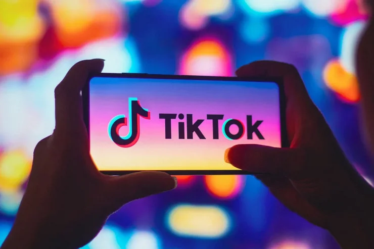 İlk dəfə: uşaq intiharı səbəbiylə “TikTok”a qarşı İDDİA qaldırıldı