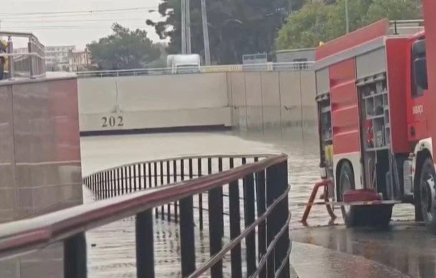 İki nəfərin batdığı tunel hələ də suyun altındadır Video