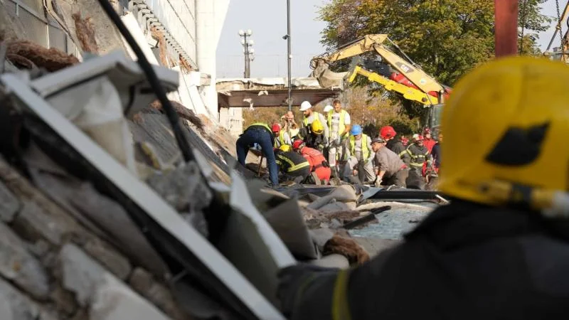 Serbiyada vağzalın damı uçub: 13 nəfər ölüb Ölkədə matəm elan edilib