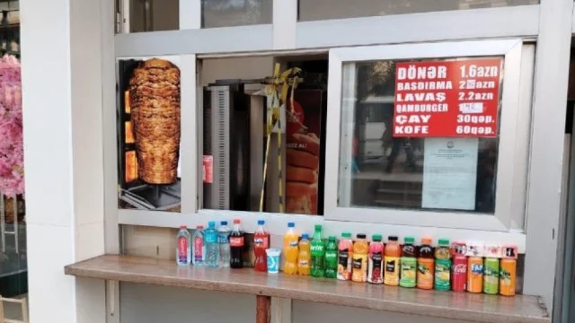 Bakıda bir neçə dönərxananın fəaliyyəti dayandırıldı