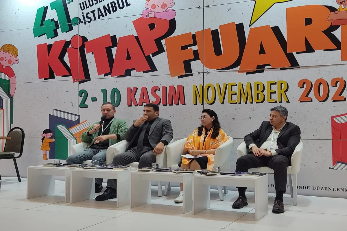 İstanbulda Vaqif Səmədoğlunun kitabı təqdim edildi