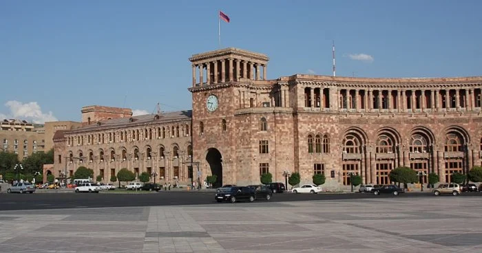 Serdar Kılıç İrəvana GETDİ Kostanyana görün nə HƏDİYYƏ ETDİ