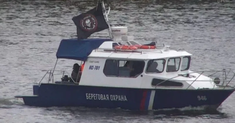 Estoniya ilə sərhəddə Vaqner bayrağı qaldırmış qayıq görünüb