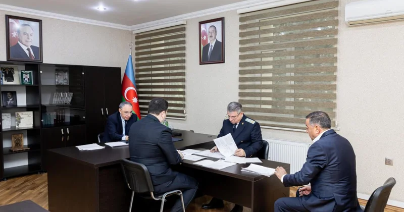 Baş prokuror Abşeron rayonunda vətəndaşların müraciətlərini dinləyib