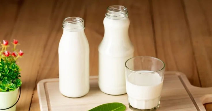 Hər gün 1 kasa qatıq yeyib, 1 stəkan kefir için