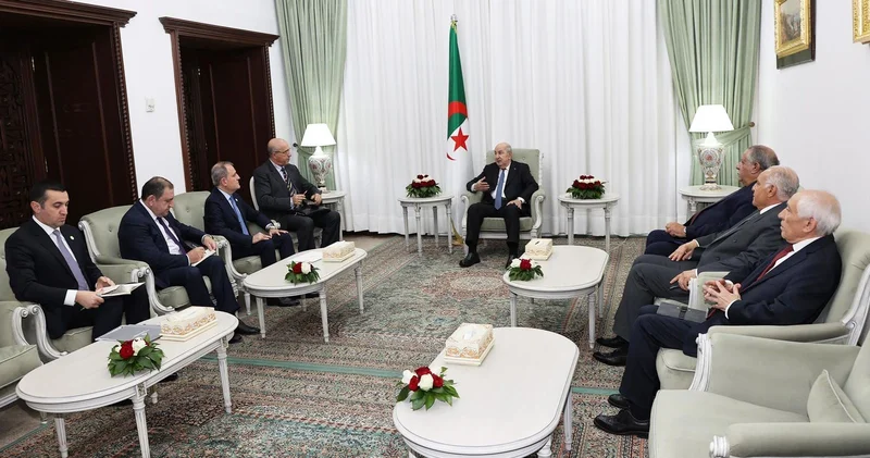 Азербайджан и Алжир обсудили текущее состояние и перспективы двусторонних отношений