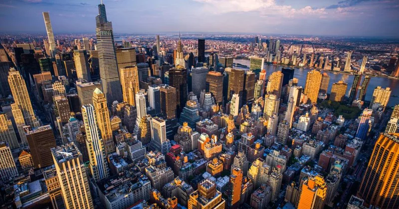 Нью Йорк перед выбором. А Трамп предупреждает