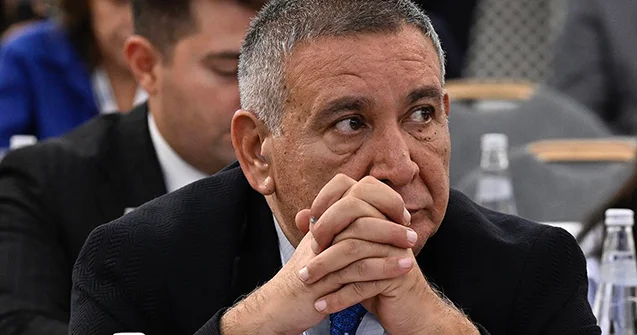 “Dövlətin yaratdığı imkanlardan bəhrələnib sərvət yığanları görəndə insanı dəhşət bürüyür”