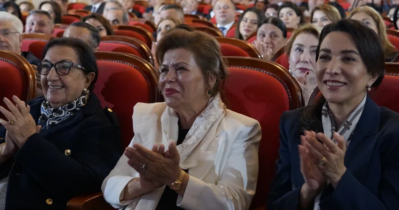 Mahirə Nağıqızı 65 illik yubiley FOTOLAR