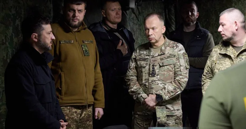 Зеленский на передовой фронта ФОТО