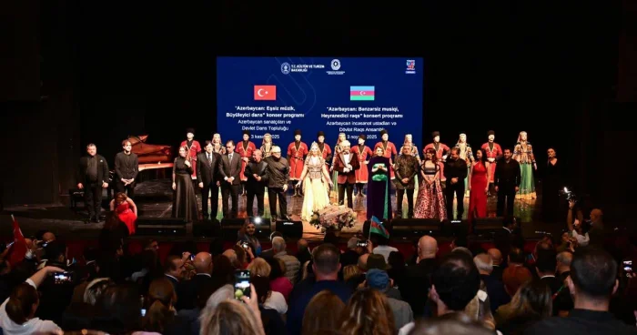 Sənətçilərimiz Antalyada konsert veriblər FOTOLAR