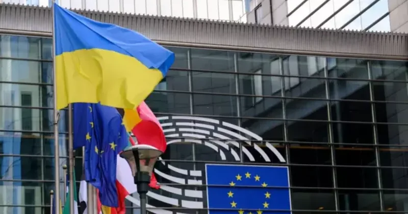 ЕК: Власти Украины должны ускорить темпы реформ, направленных на верховенство права