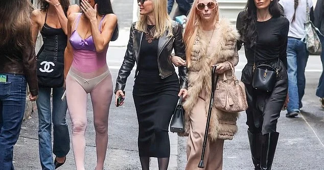 Бьянка Цензори снова эпатирует публику в Мельбурне ФОТО