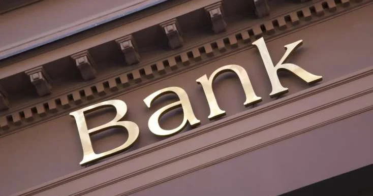Ən əlçatan banklar hansılardır? SİYAHI