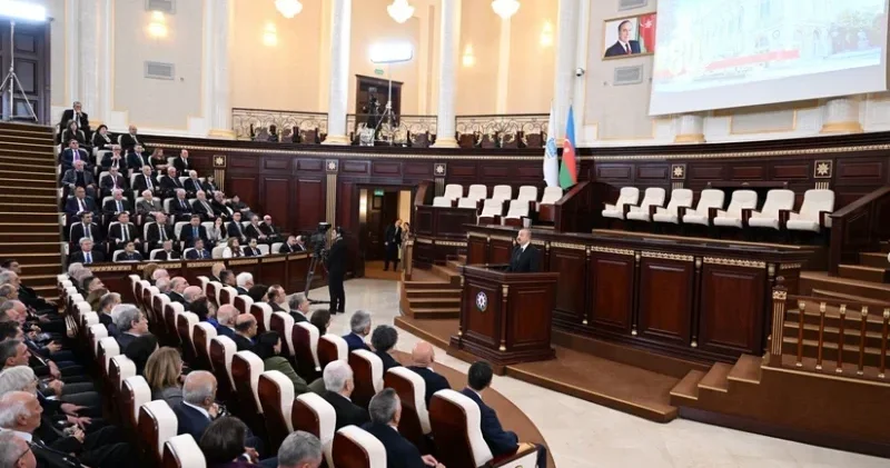 Milli Akademik Dövlət təbriki