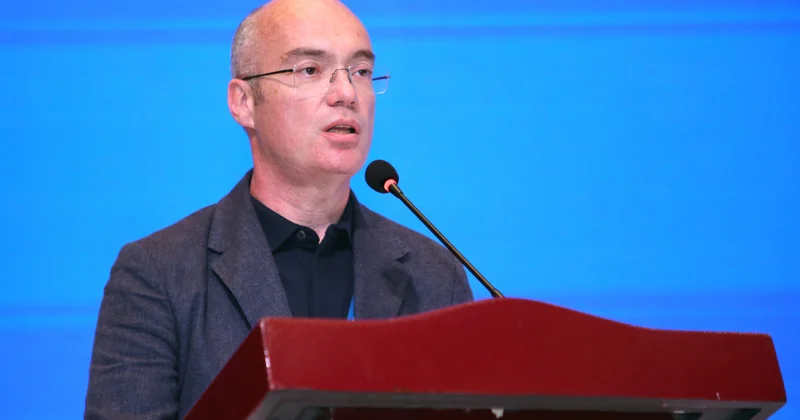 StrategEast” şirkətinin prezidenti: Biliklər Azərbaycan iqtisadiyyatı üçün yeni enerjiyə çevrilir