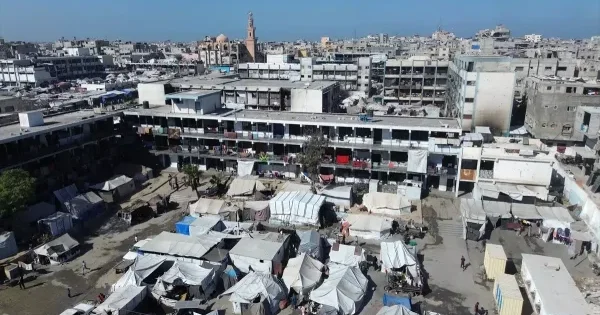 İsrailin Qəzzaya hücumlarından sonra 75 min fələstinli didərgin düşüb