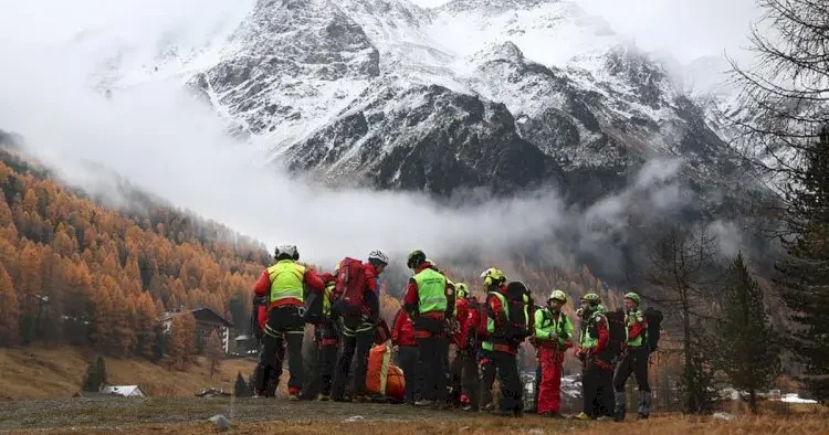 İki italyan alpinist zirvəyə dırmanarkən öldü