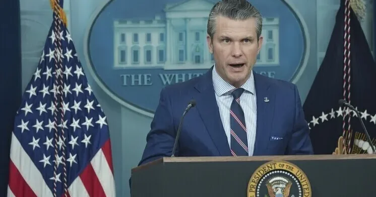 KXDR ABŞ müdafiə nazirini Cənubi Koreyada raketlərlə qarşıladı